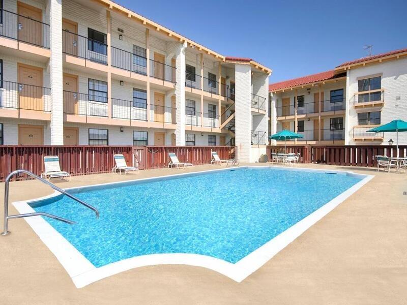 Econo Lodge Richmond-North Chesterfield Buitenkant foto