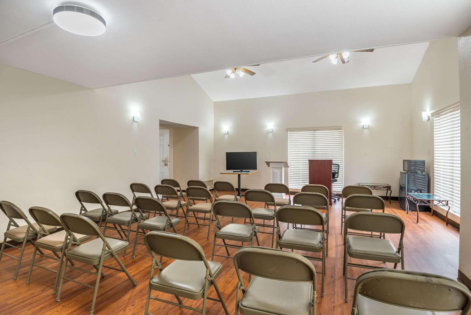 Econo Lodge Richmond-North Chesterfield Buitenkant foto