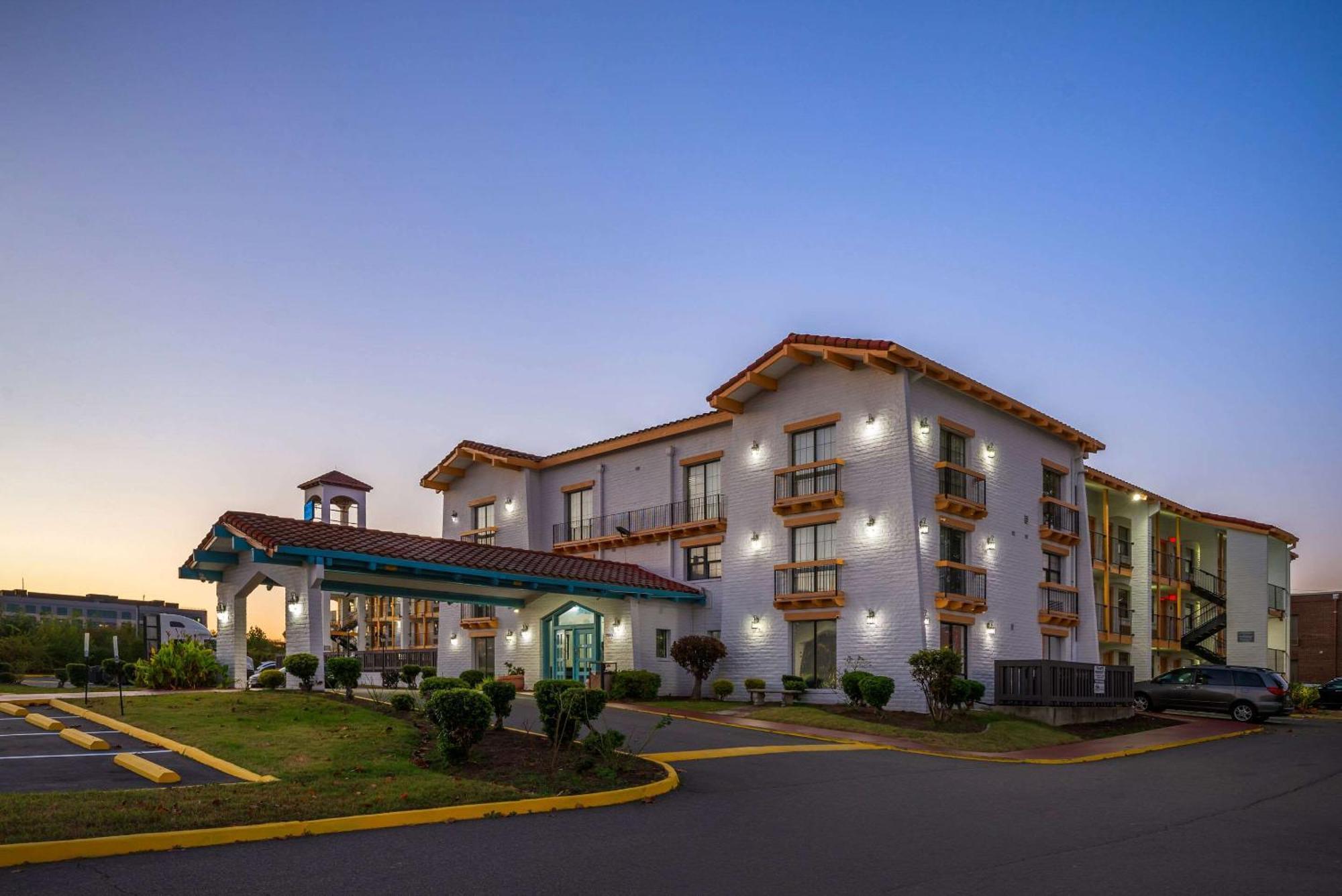 Econo Lodge Richmond-North Chesterfield Buitenkant foto