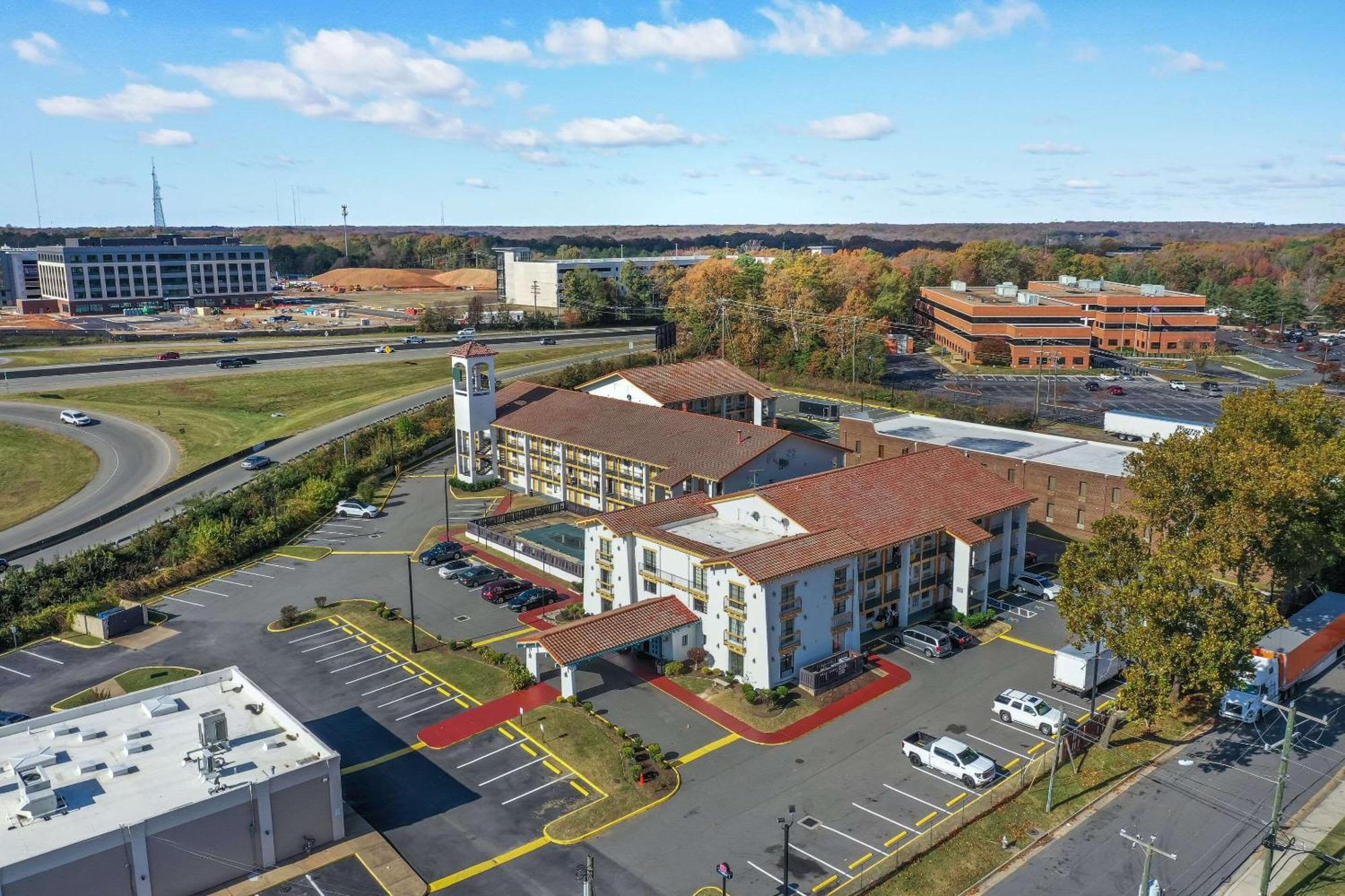 Econo Lodge Richmond-North Chesterfield Buitenkant foto