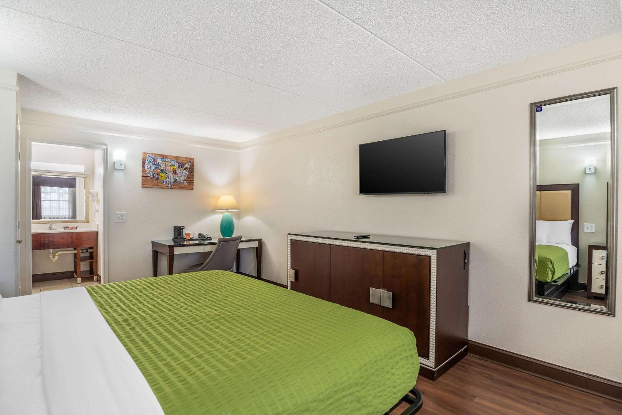 Econo Lodge Richmond-North Chesterfield Buitenkant foto