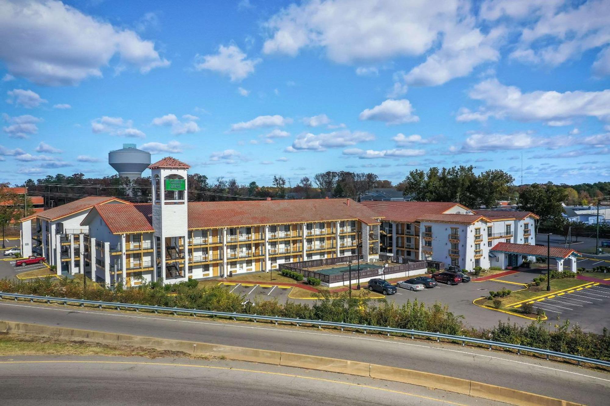 Econo Lodge Richmond-North Chesterfield Buitenkant foto