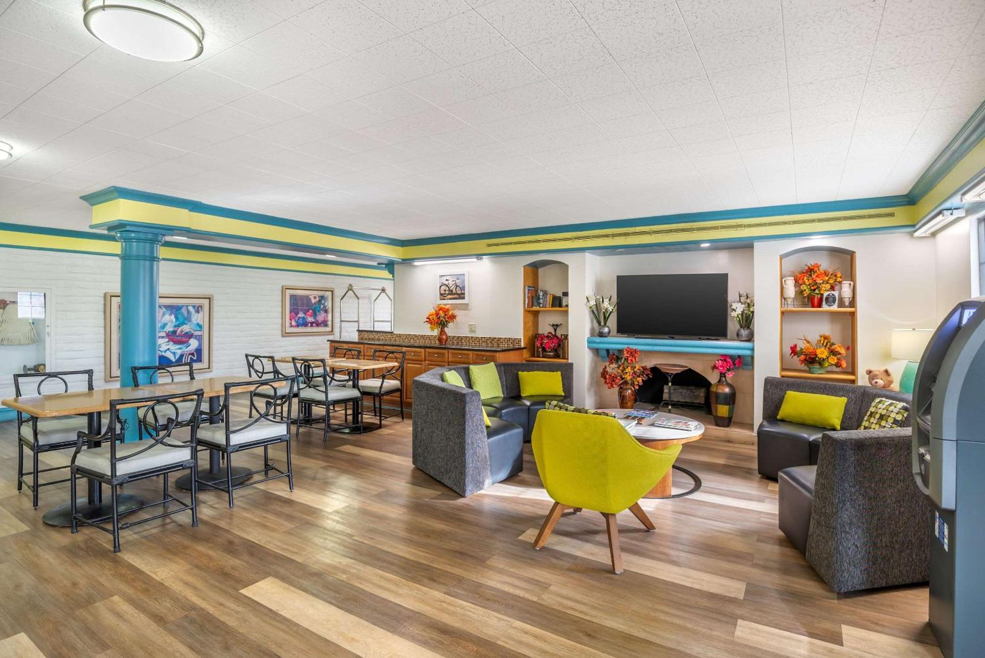 Econo Lodge Richmond-North Chesterfield Buitenkant foto