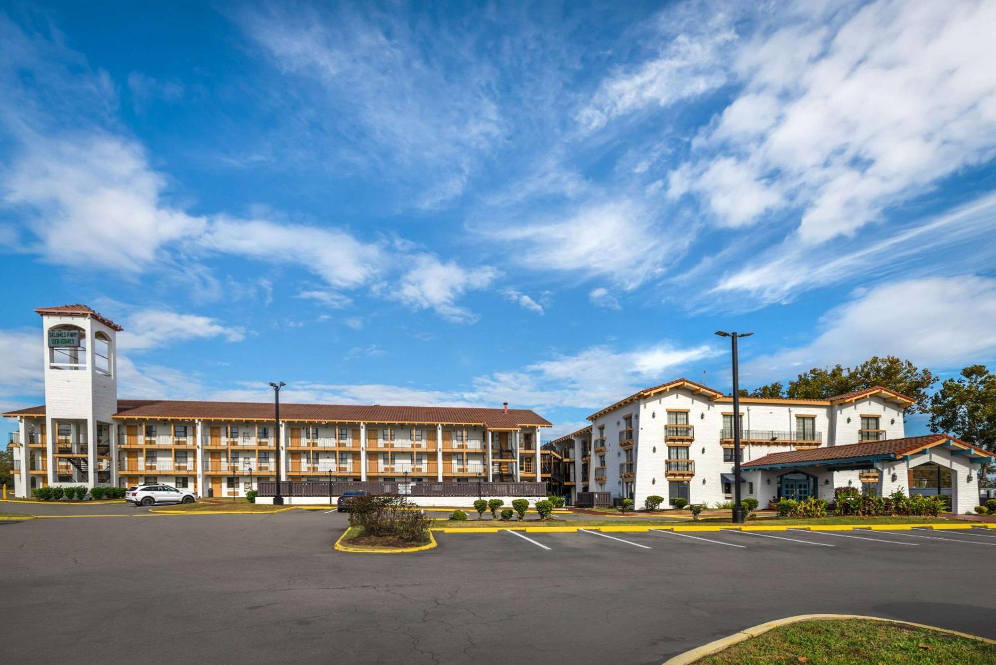 Econo Lodge Richmond-North Chesterfield Buitenkant foto